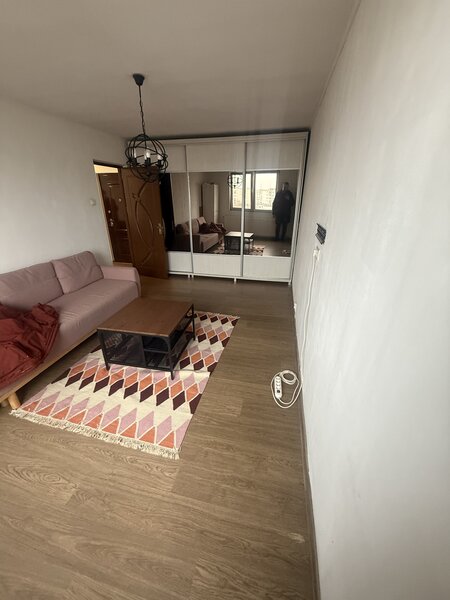 Piata Sudului, de vanzare 2 camere, decomandat, renovat mobilat, utilat,